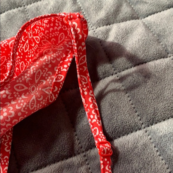 3 for 1 Faded Glory Tanks - Picture 7 of 7